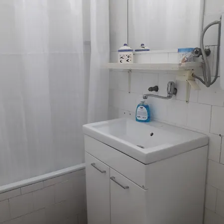 Kutak- Stan Na Dan Διαμέρισμα